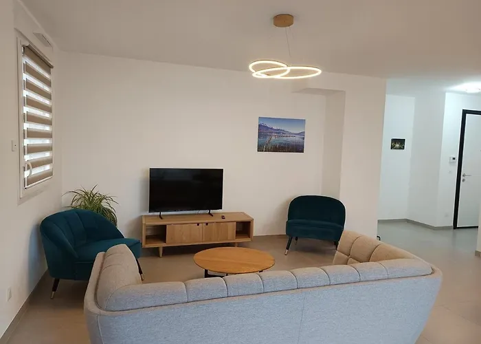 Annecity, Grand A 2 Pas Du Centre D'annecy Annecy