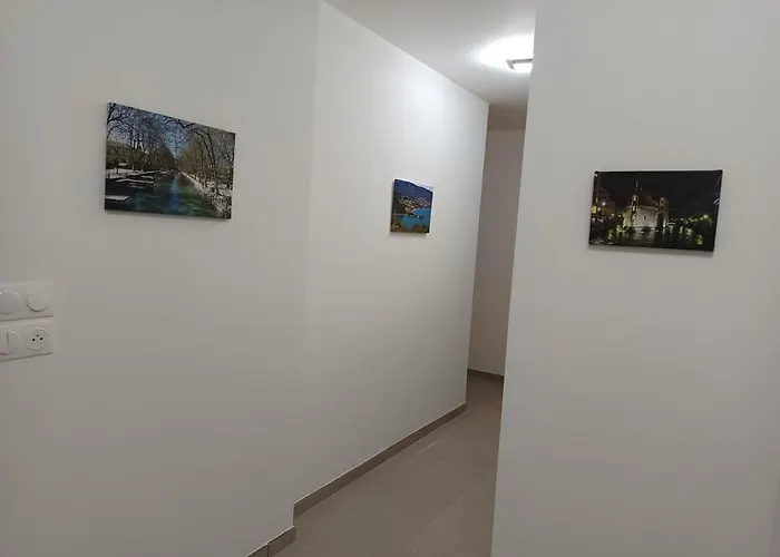 Annecity, Grand A 2 Pas Du Centre D'annecy Apartmán