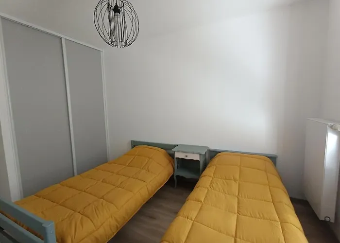 Annecity, Grand A 2 Pas Du Centre D'annecy Apartmán *
