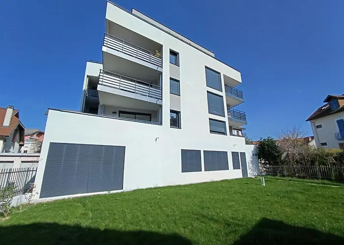 Annecity, Grand A 2 Pas Du Centre D'annecy